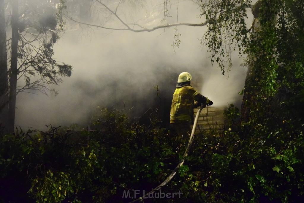 Grossfeuer Einfamilienhaus Siegburg Muehlengrabenstr P0245.JPG - Miklos Laubert